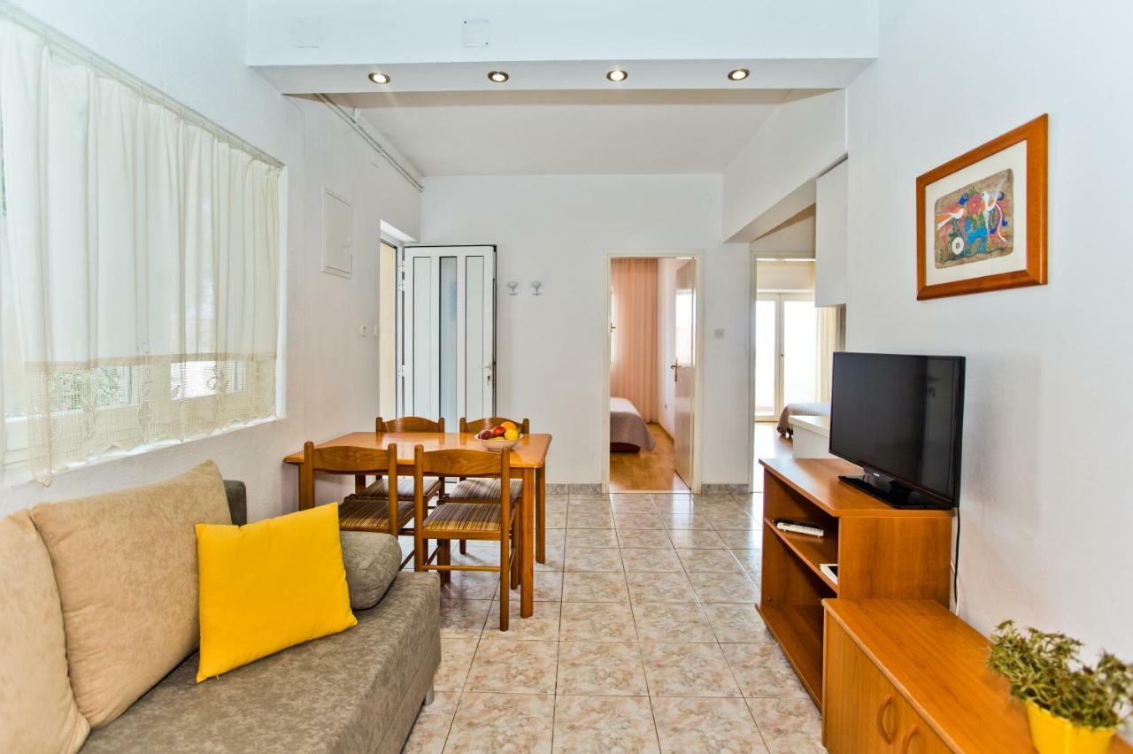 חוואר Apartments Tatjana Dominis מראה חיצוני תמונה